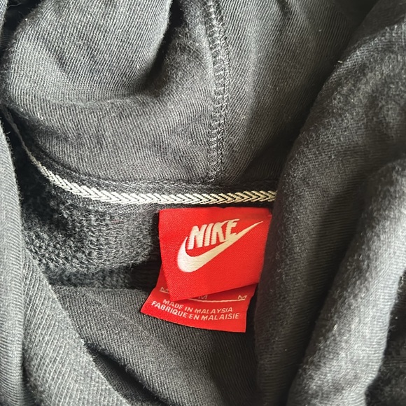nike hoodie - Picture 2 of 3